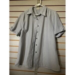 Boca Bay Gray White Striped Seersucker Short Sleeve Button Down Shirt